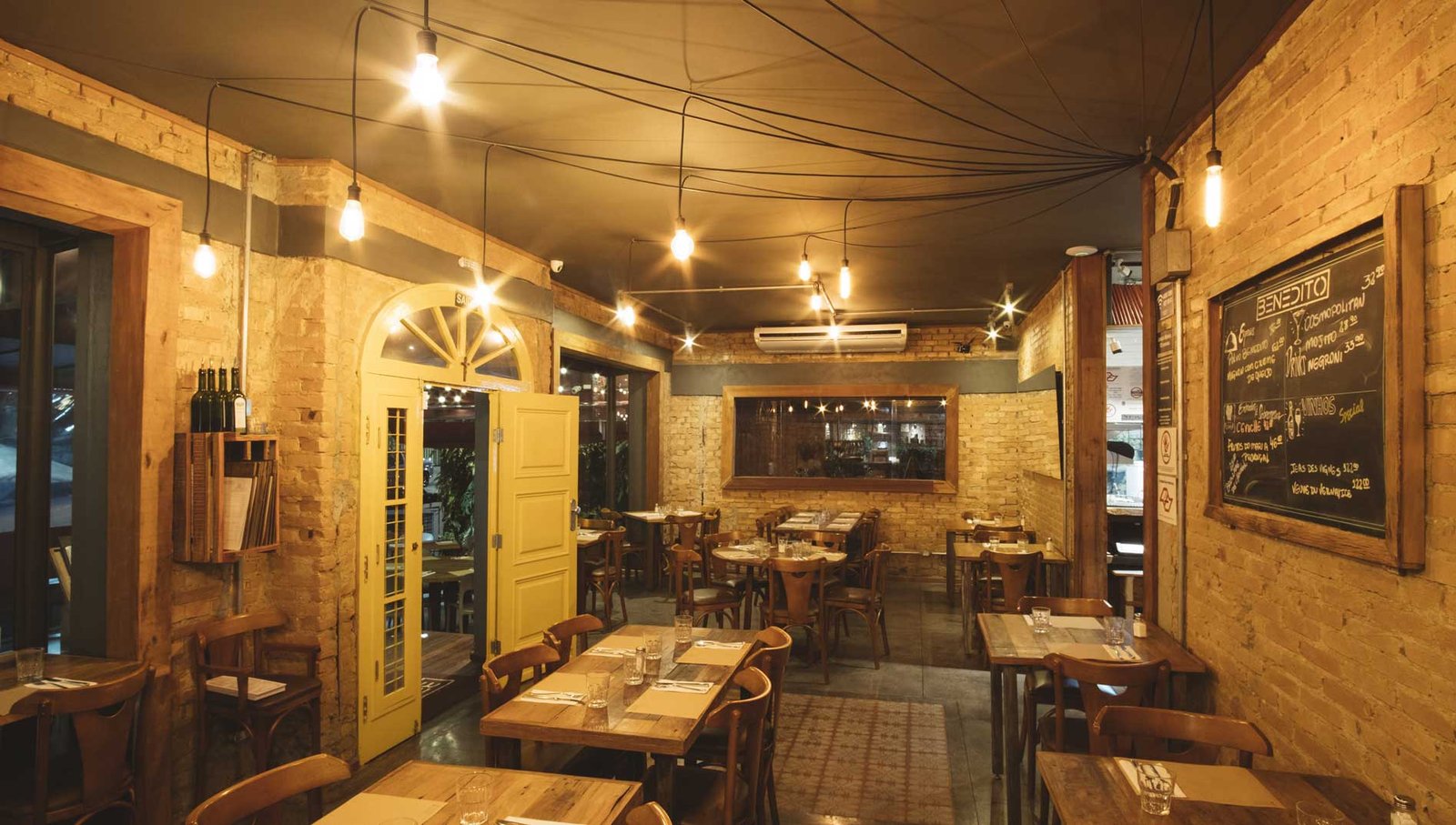 Área de convivência do Restaurante Benedito
